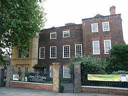 Sutton_House_1