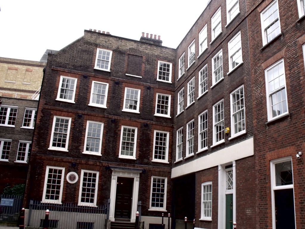 Changing rooms in eighteenth-century London